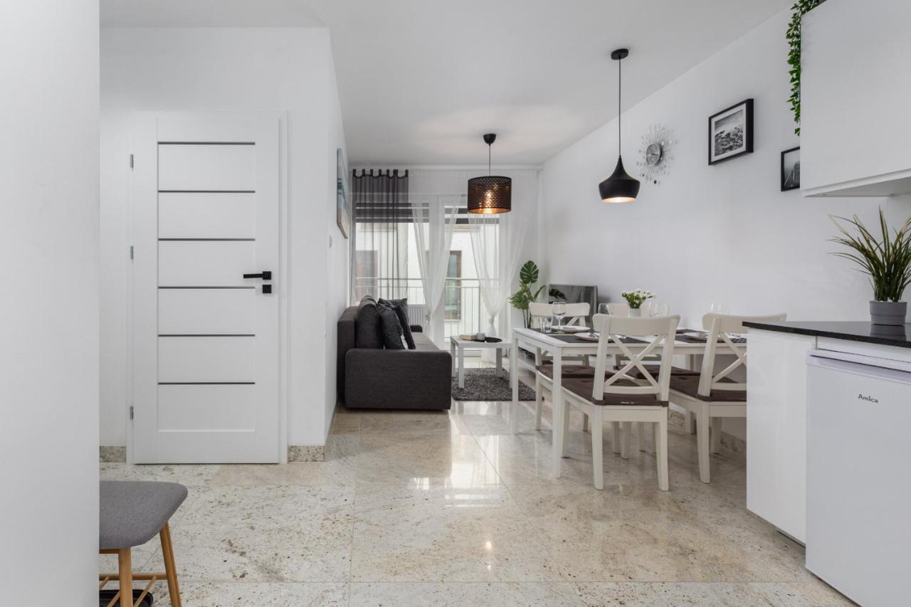 Kapitanski Mostek Apartments Kolobrzeg By Noclegi Renters Luaran gambar